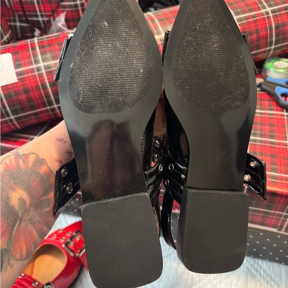 Brand new never worn Steve Maddens size 9 - Picture 2 of 4